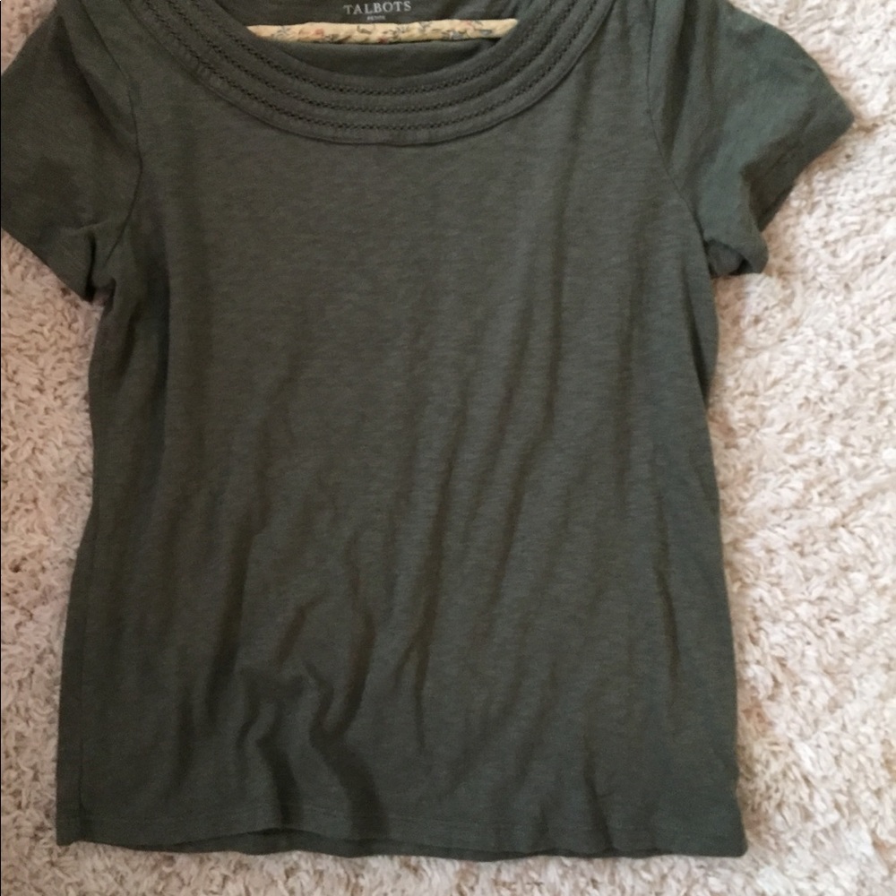 Simple crew cut army green tee